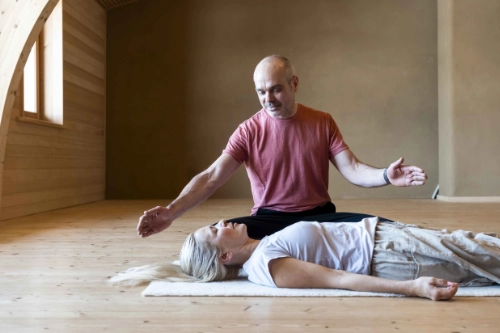 Raum halten beim transformativem Atmen - verbundener Atem